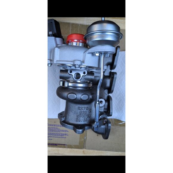 Mercedes OEM Turbocharger A2700902980 w/ Electronic Actuator – New (Open Box) – - Picture 4 of 4